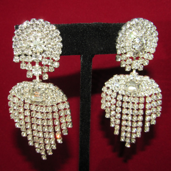 NWT Capri Chandelier Rhinestone Drop Earrings VTG - Picture 4 of 8